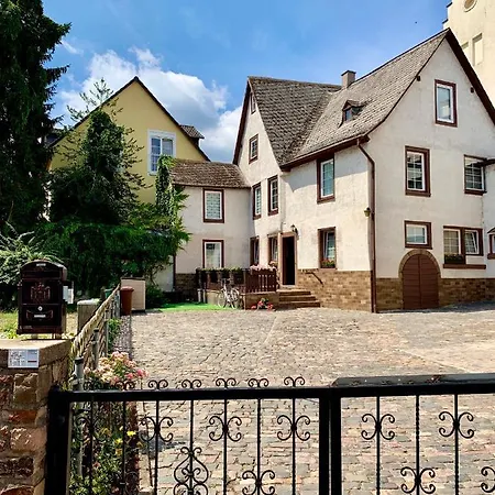 Am Brunnen Appartement *