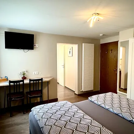 Am Brunnen Апартаменты *